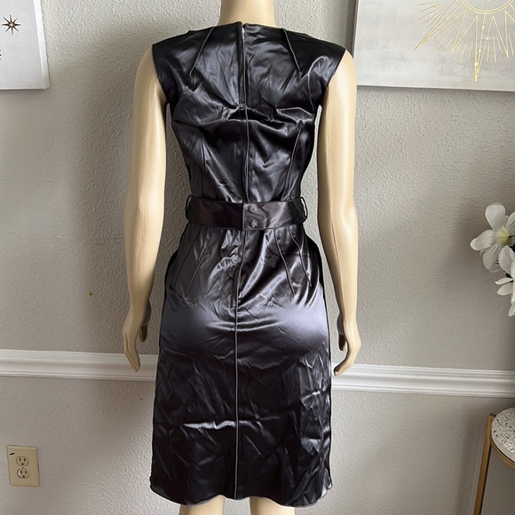 Dolce & Gabbana Gray Dress Zip closure at the back. Belt at the waist Si… - Picture 2 of 6
